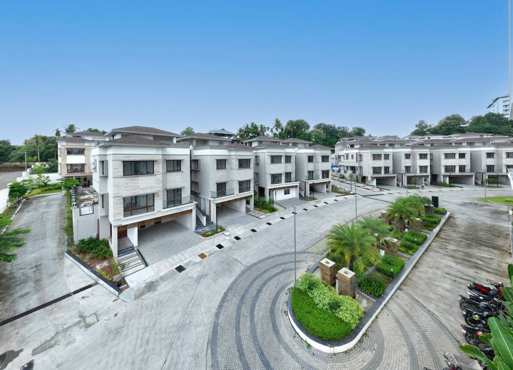 Exterior 1