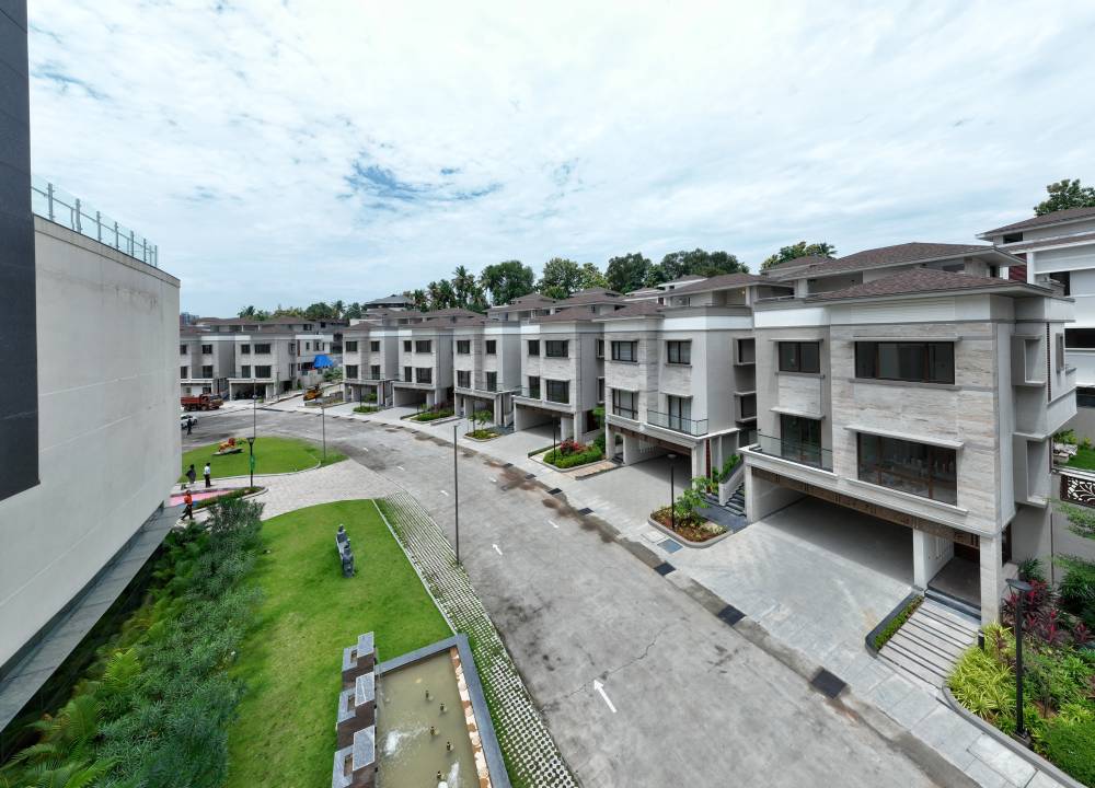 Exterior 5